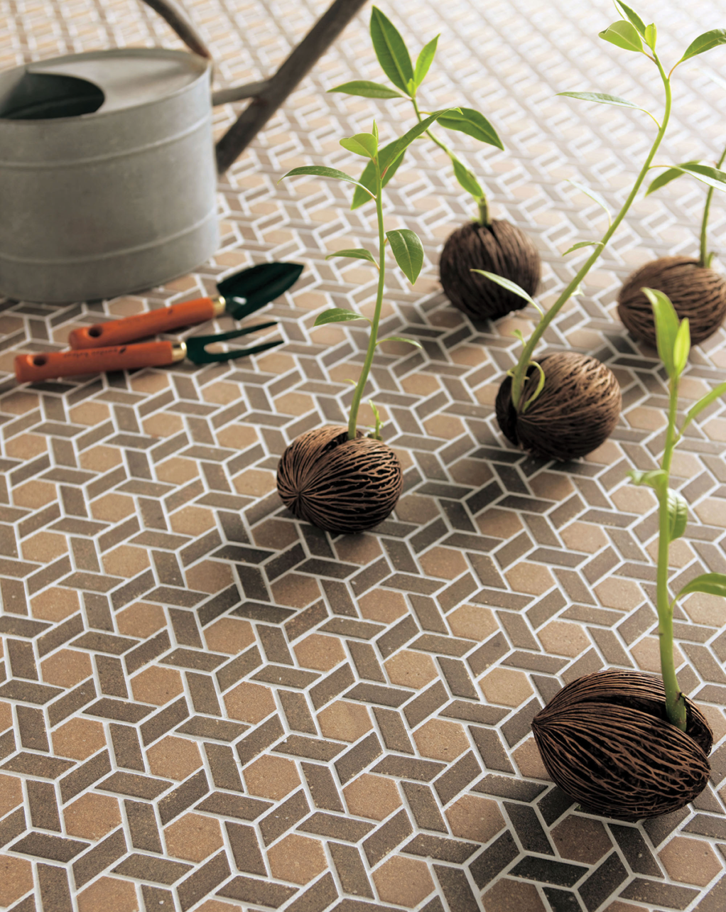 Weave lattice mosaic tile